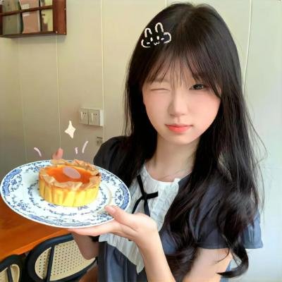 推动摇篮的手